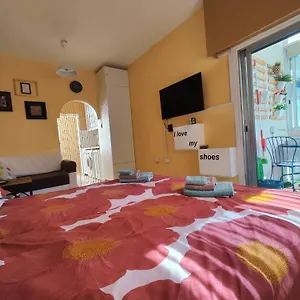  Apartman Elena Holiday Apartment